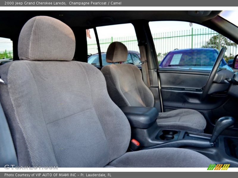 Champagne Pearlcoat / Camel 2000 Jeep Grand Cherokee Laredo