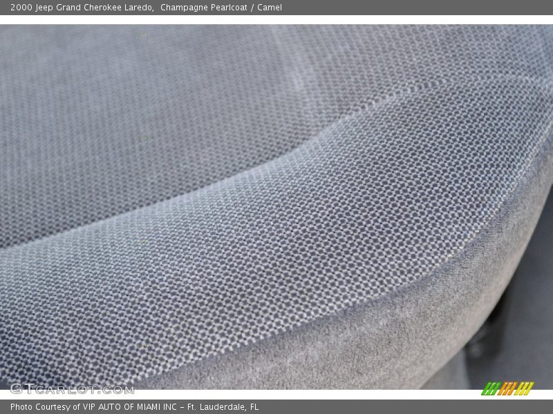 Champagne Pearlcoat / Camel 2000 Jeep Grand Cherokee Laredo