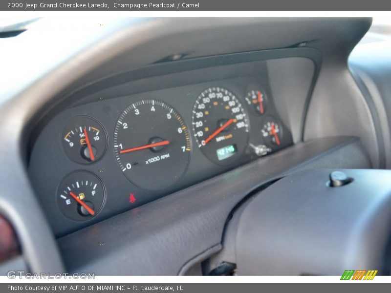 Champagne Pearlcoat / Camel 2000 Jeep Grand Cherokee Laredo