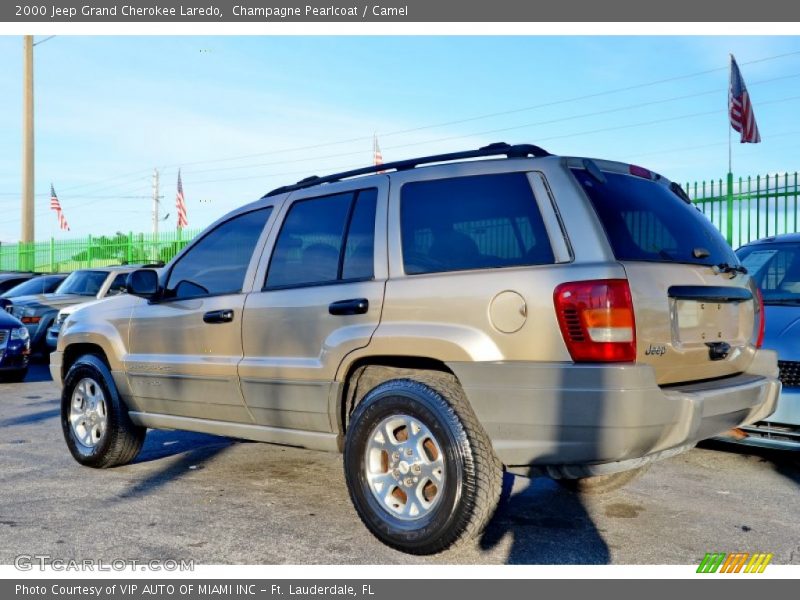 Champagne Pearlcoat / Camel 2000 Jeep Grand Cherokee Laredo