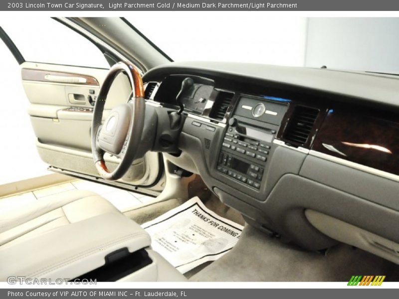 Light Parchment Gold / Medium Dark Parchment/Light Parchment 2003 Lincoln Town Car Signature