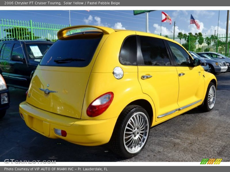 Solar Yellow / Pastel Pebble Beige 2006 Chrysler PT Cruiser Touring