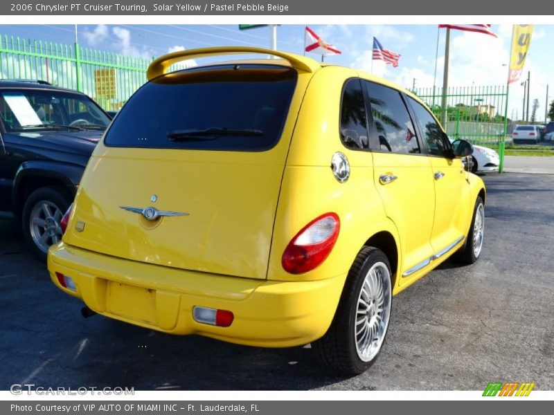 Solar Yellow / Pastel Pebble Beige 2006 Chrysler PT Cruiser Touring