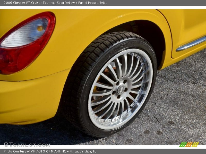 Solar Yellow / Pastel Pebble Beige 2006 Chrysler PT Cruiser Touring