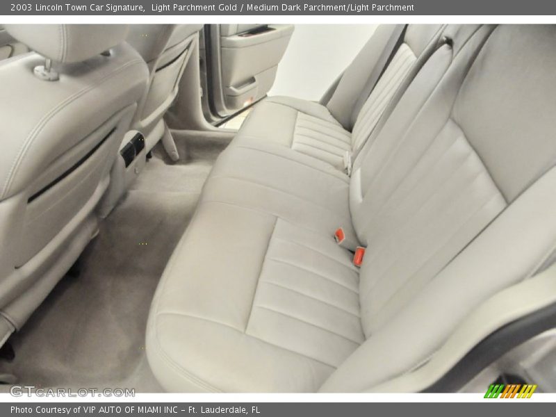 Light Parchment Gold / Medium Dark Parchment/Light Parchment 2003 Lincoln Town Car Signature