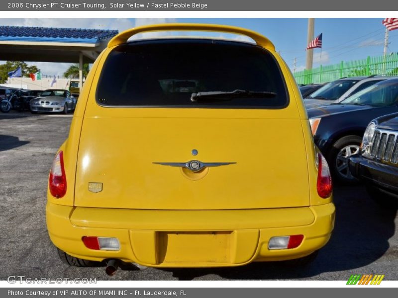 Solar Yellow / Pastel Pebble Beige 2006 Chrysler PT Cruiser Touring
