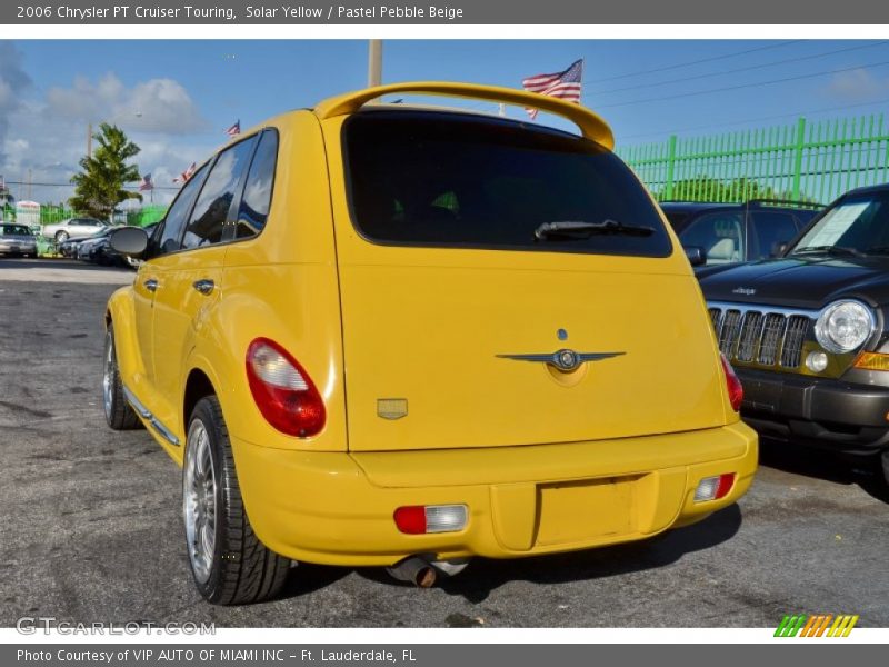 Solar Yellow / Pastel Pebble Beige 2006 Chrysler PT Cruiser Touring