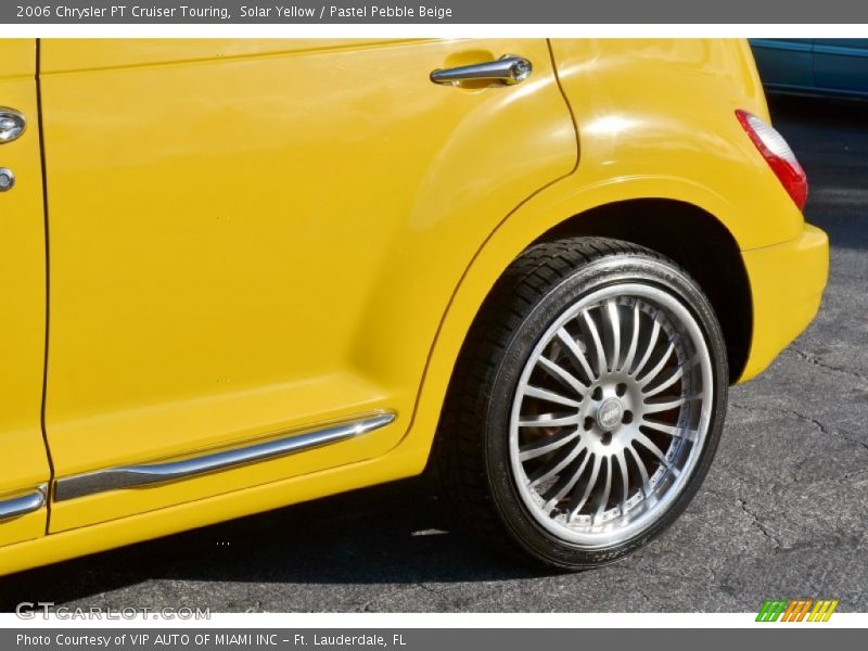 Solar Yellow / Pastel Pebble Beige 2006 Chrysler PT Cruiser Touring
