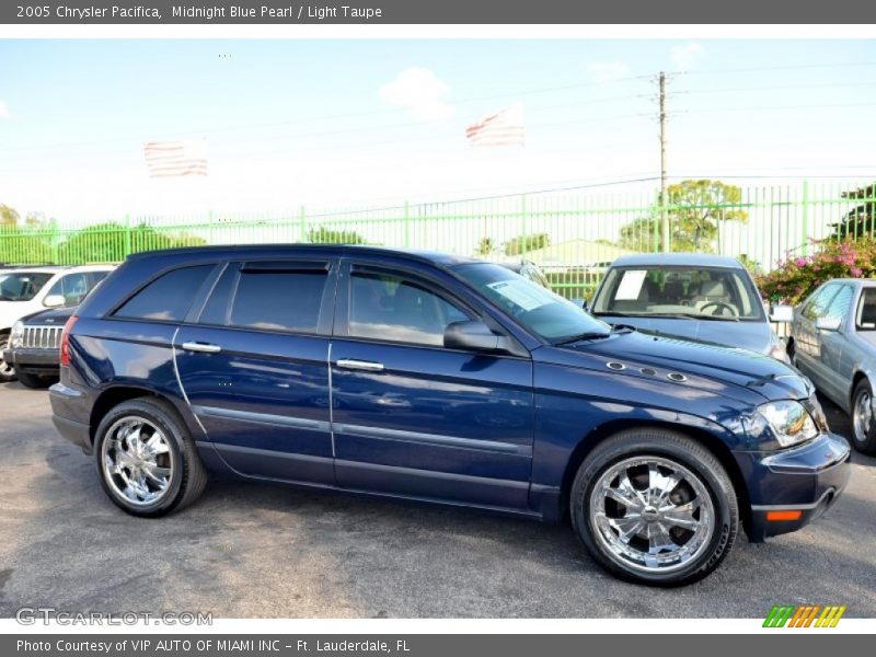 Midnight Blue Pearl / Light Taupe 2005 Chrysler Pacifica
