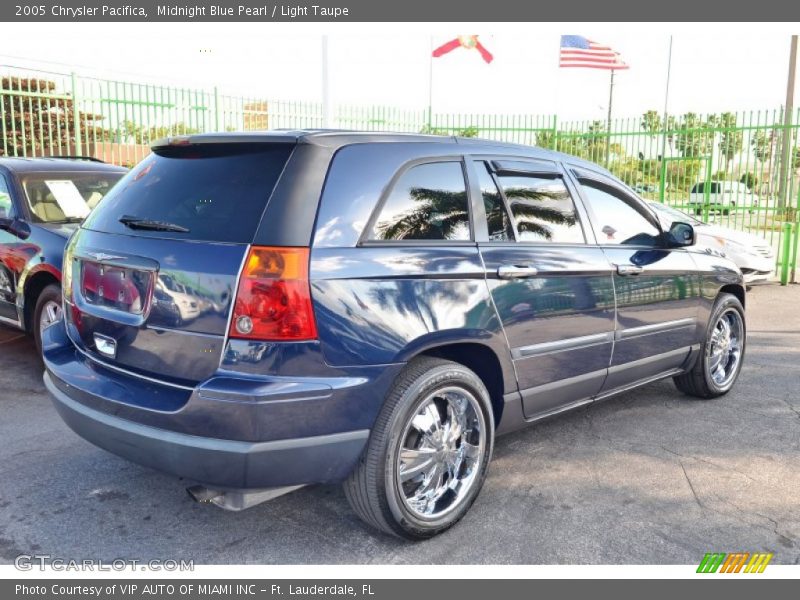 Midnight Blue Pearl / Light Taupe 2005 Chrysler Pacifica