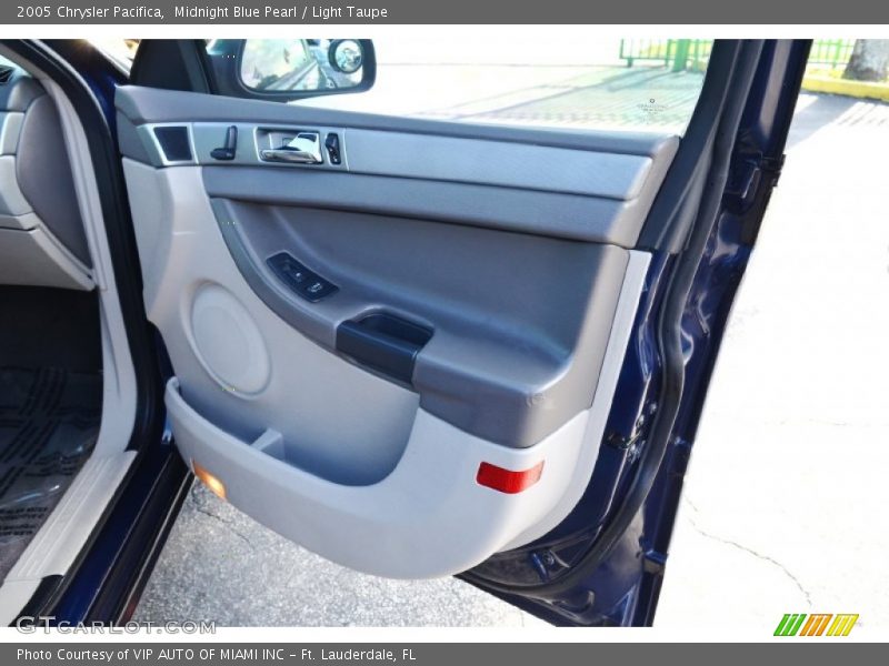 Midnight Blue Pearl / Light Taupe 2005 Chrysler Pacifica