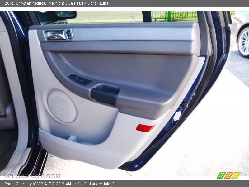 Midnight Blue Pearl / Light Taupe 2005 Chrysler Pacifica
