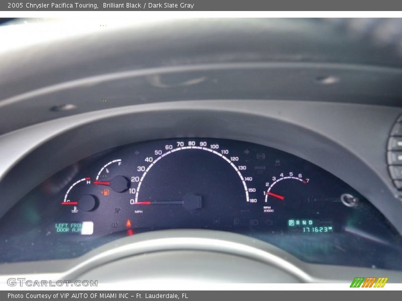 Brilliant Black / Dark Slate Gray 2005 Chrysler Pacifica Touring