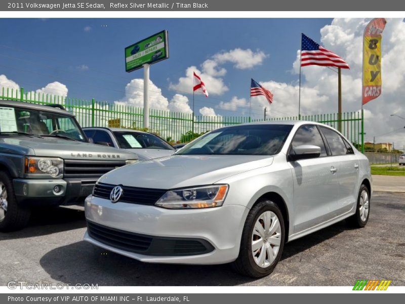 Reflex Silver Metallic / Titan Black 2011 Volkswagen Jetta SE Sedan