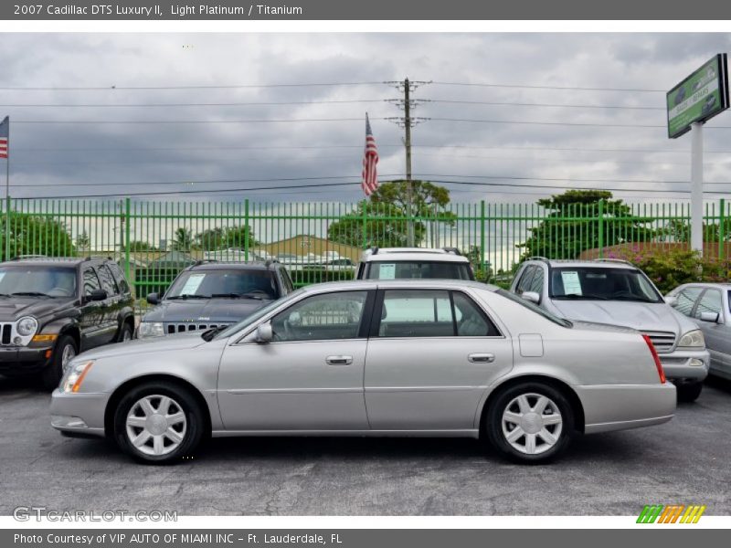  2007 DTS Luxury II Light Platinum