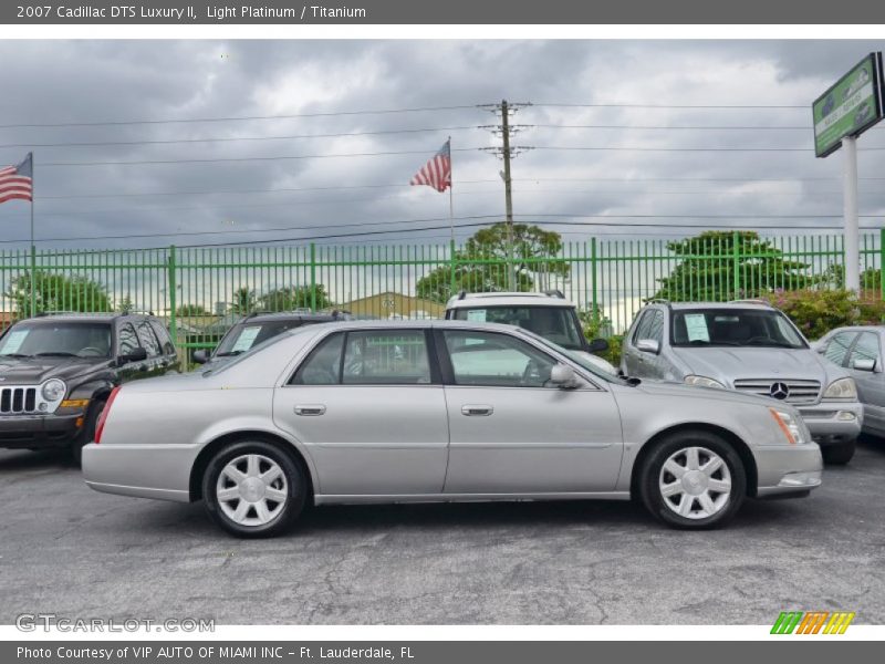  2007 DTS Luxury II Light Platinum