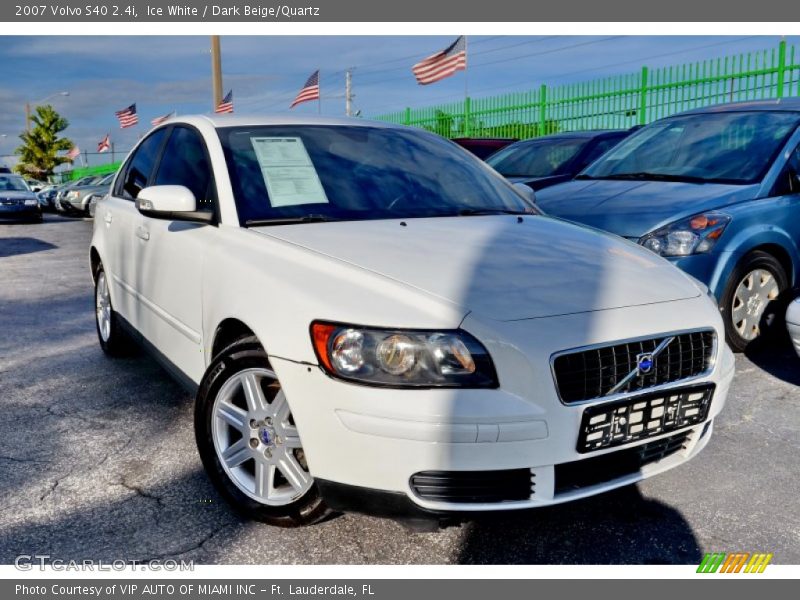 Ice White / Dark Beige/Quartz 2007 Volvo S40 2.4i