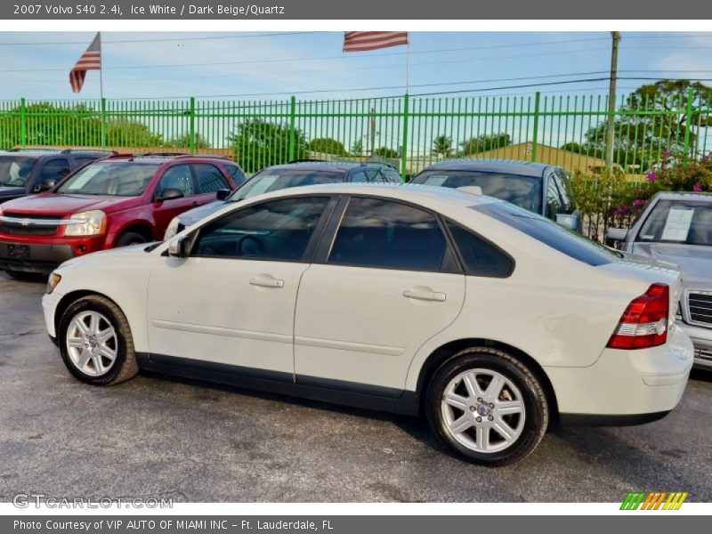 Ice White / Dark Beige/Quartz 2007 Volvo S40 2.4i