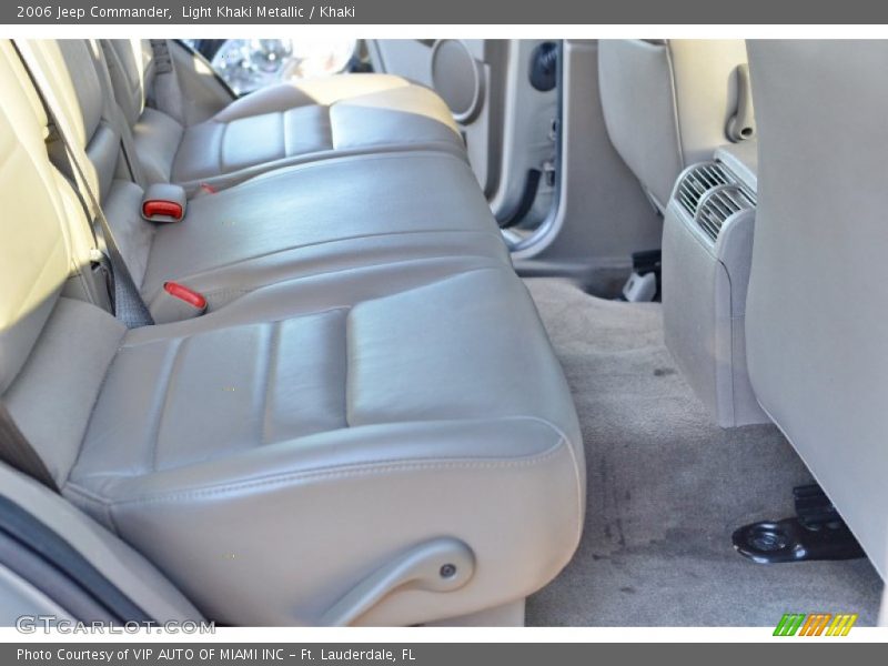 Light Khaki Metallic / Khaki 2006 Jeep Commander
