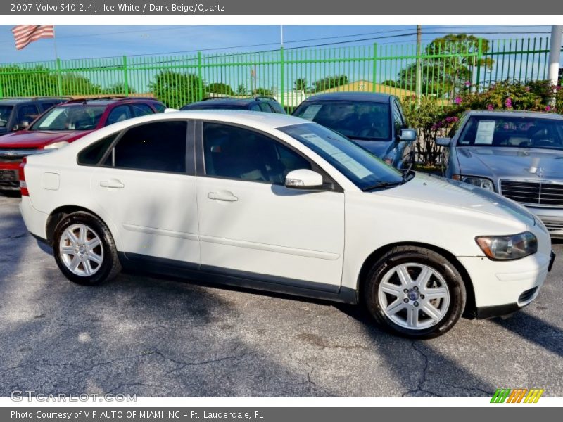 Ice White / Dark Beige/Quartz 2007 Volvo S40 2.4i