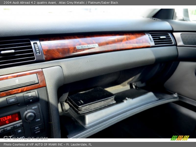 Atlas Grey Metallic / Platinum/Saber Black 2004 Audi Allroad 4.2 quattro Avant