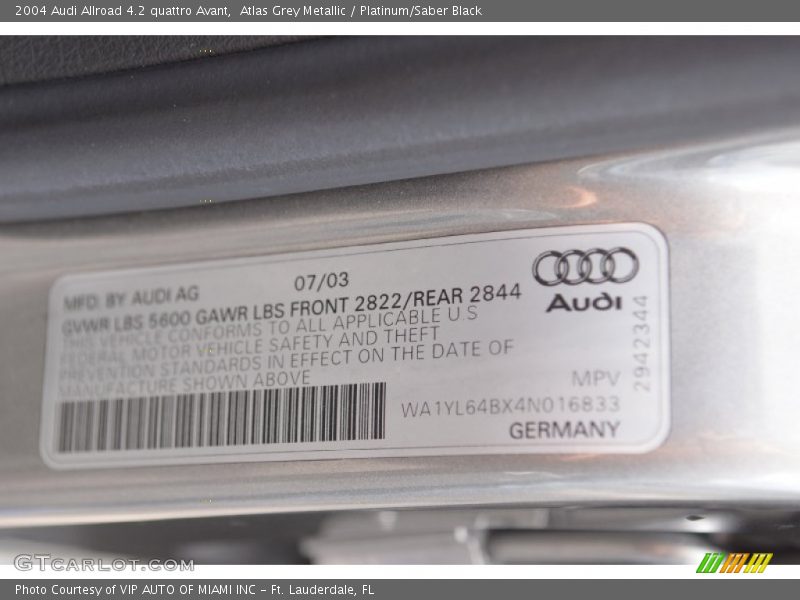 Atlas Grey Metallic / Platinum/Saber Black 2004 Audi Allroad 4.2 quattro Avant