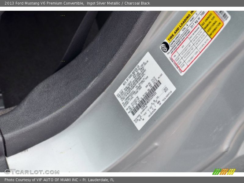 Ingot Silver Metallic / Charcoal Black 2013 Ford Mustang V6 Premium Convertible
