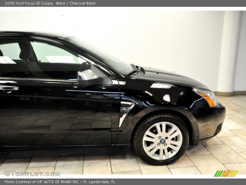 Black / Charcoal Black 2008 Ford Focus SE Coupe