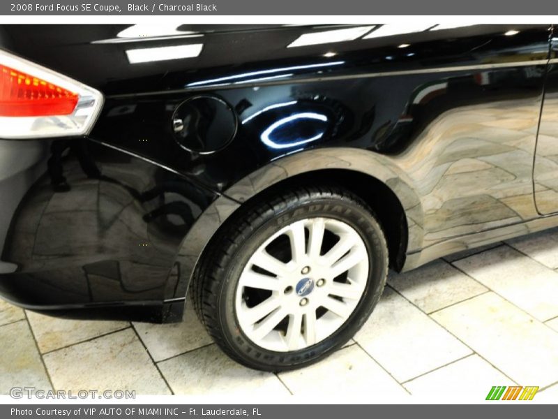 Black / Charcoal Black 2008 Ford Focus SE Coupe