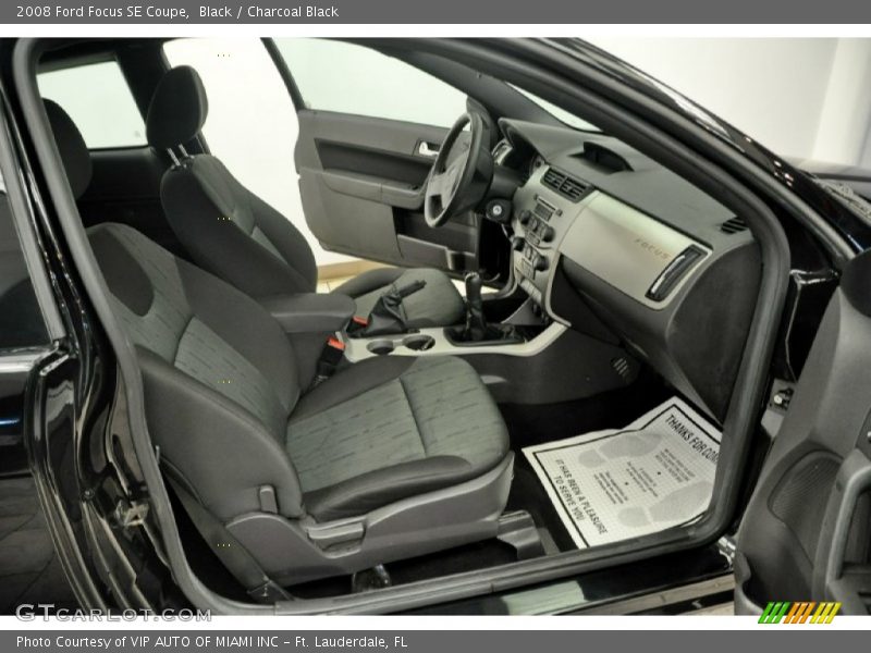 Black / Charcoal Black 2008 Ford Focus SE Coupe