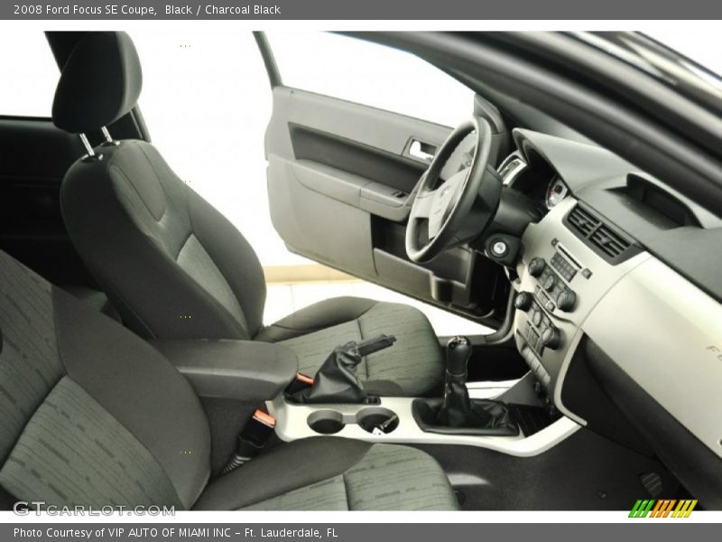 Black / Charcoal Black 2008 Ford Focus SE Coupe