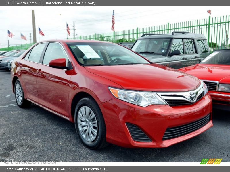 Front 3/4 View of 2013 Camry LE
