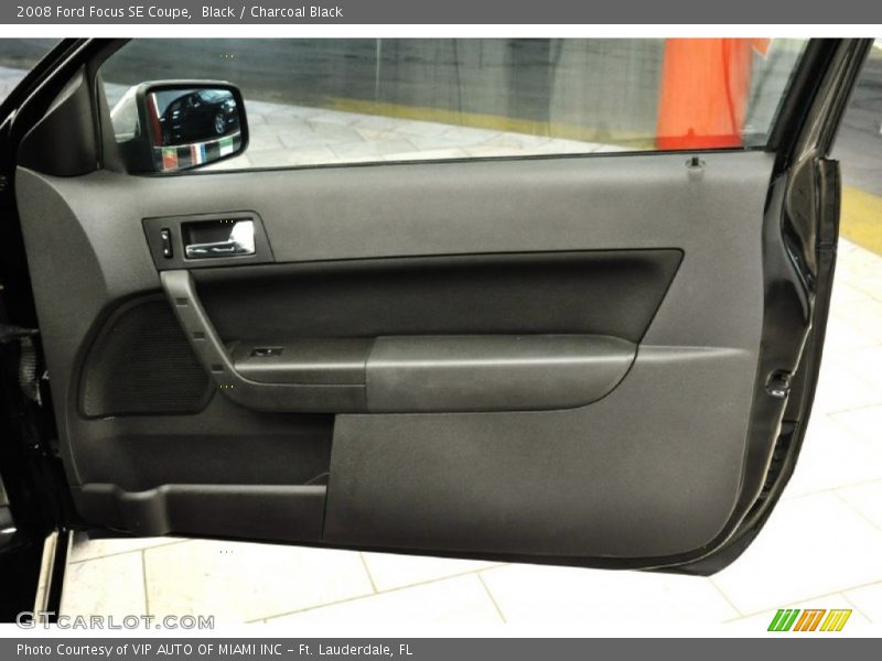 Black / Charcoal Black 2008 Ford Focus SE Coupe