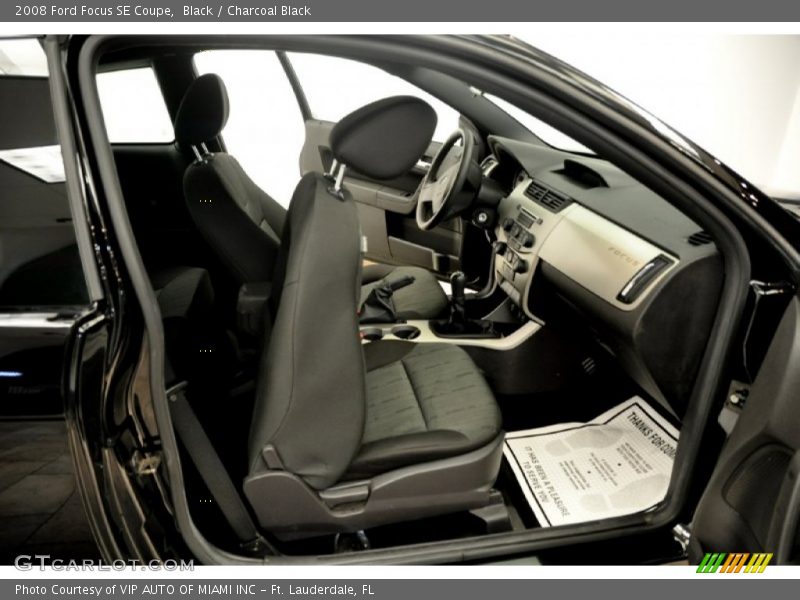 Black / Charcoal Black 2008 Ford Focus SE Coupe