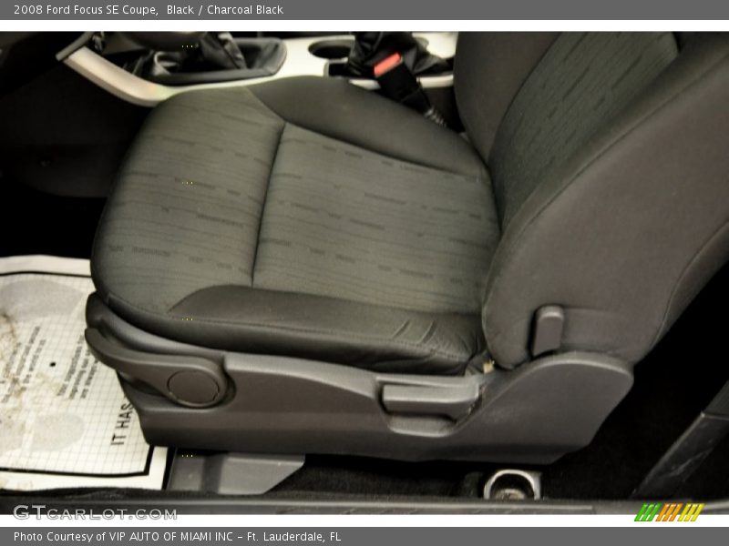 Black / Charcoal Black 2008 Ford Focus SE Coupe
