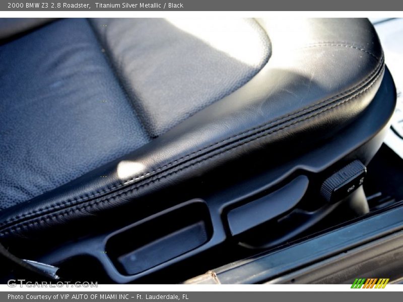 Titanium Silver Metallic / Black 2000 BMW Z3 2.8 Roadster