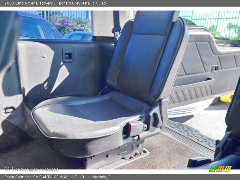 Bonatti Grey Metallic / Black 2003 Land Rover Discovery S