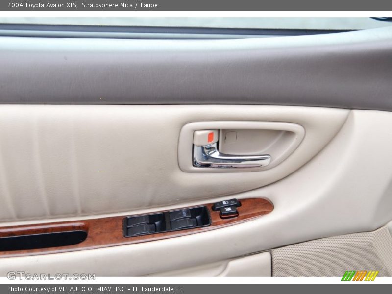 Stratosphere Mica / Taupe 2004 Toyota Avalon XLS