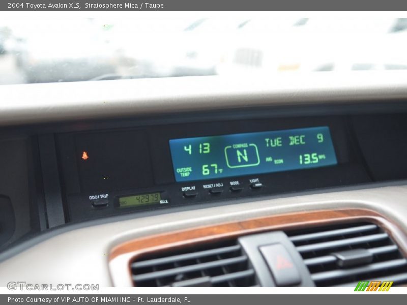 Stratosphere Mica / Taupe 2004 Toyota Avalon XLS