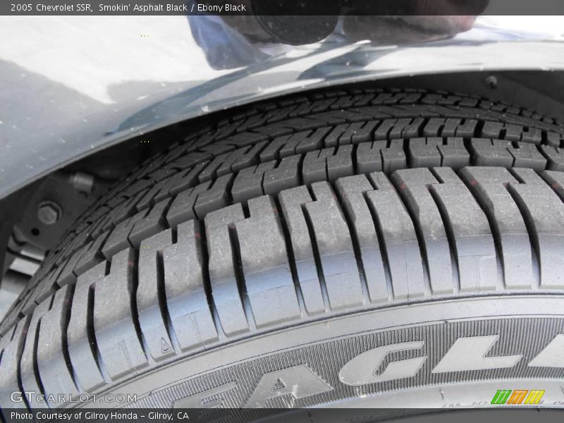 Smokin' Asphalt Black / Ebony Black 2005 Chevrolet SSR