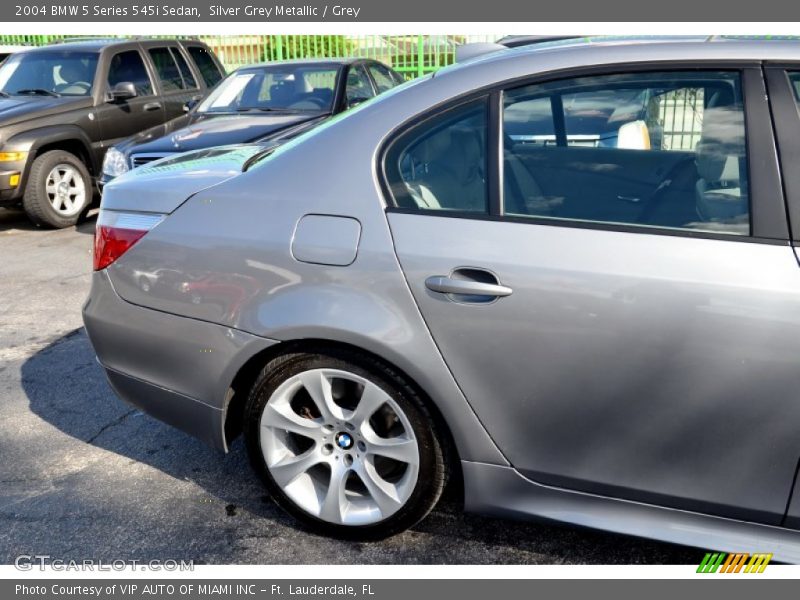 Silver Grey Metallic / Grey 2004 BMW 5 Series 545i Sedan