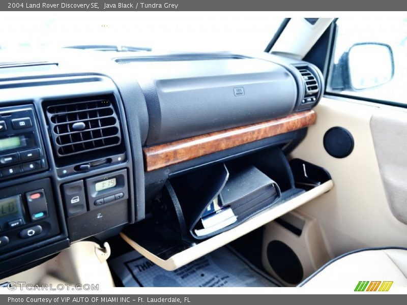 Java Black / Tundra Grey 2004 Land Rover Discovery SE