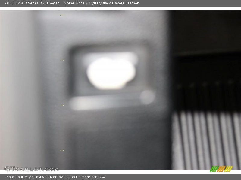 Alpine White / Oyster/Black Dakota Leather 2011 BMW 3 Series 335i Sedan