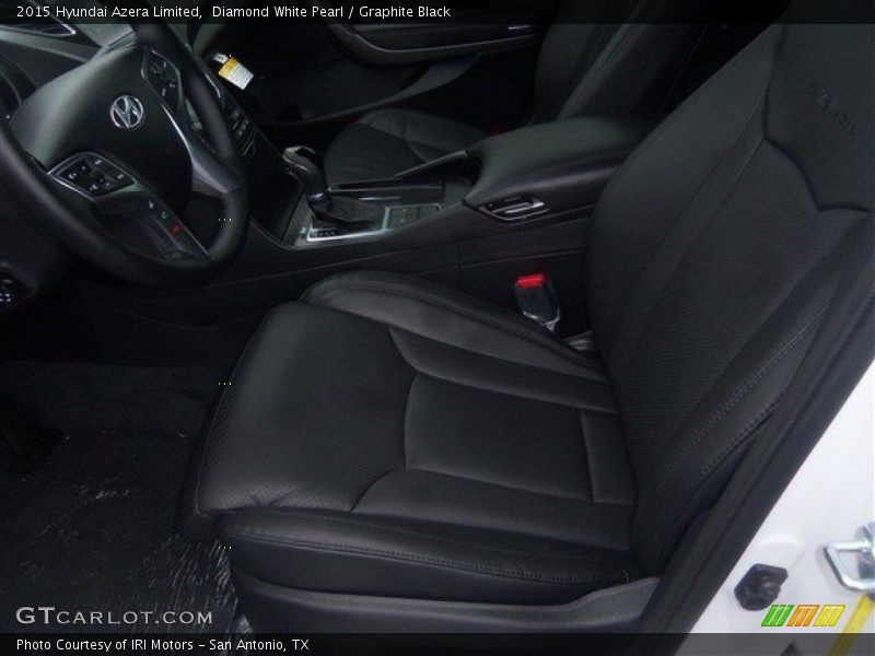 Front Seat of 2015 Azera Limited