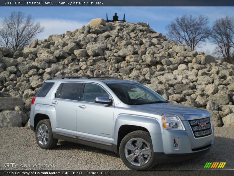 Front 3/4 View of 2015 Terrain SLT AWD