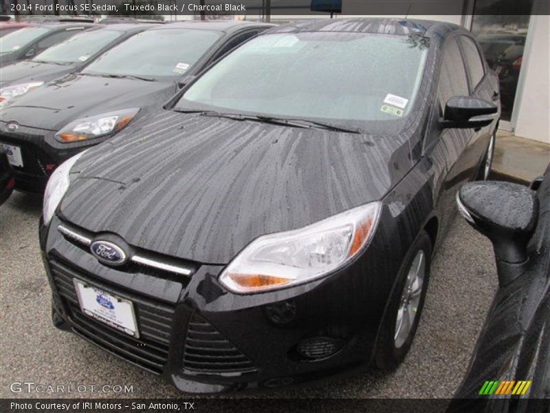 Tuxedo Black / Charcoal Black 2014 Ford Focus SE Sedan