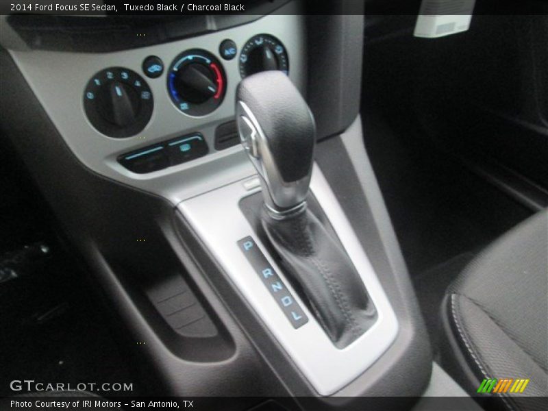 Tuxedo Black / Charcoal Black 2014 Ford Focus SE Sedan