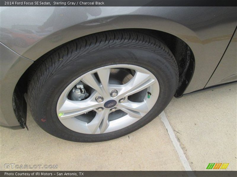 Sterling Gray / Charcoal Black 2014 Ford Focus SE Sedan