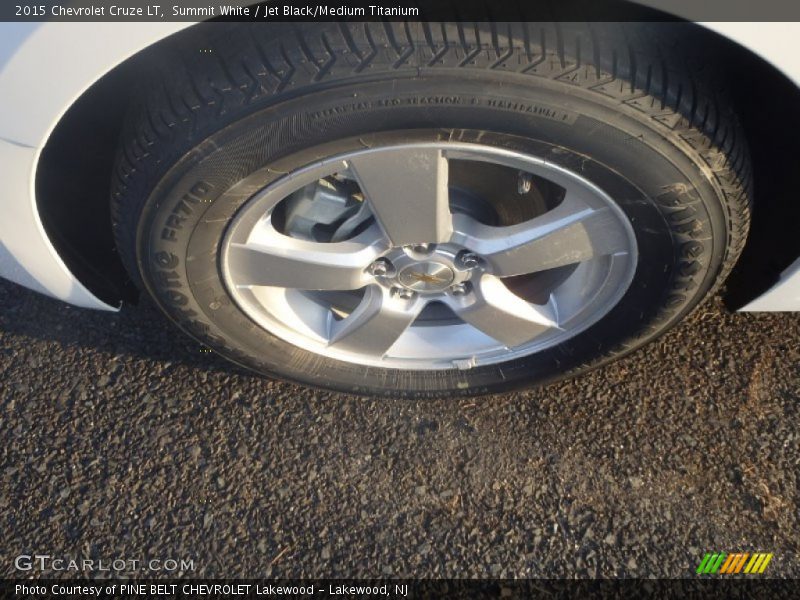Summit White / Jet Black/Medium Titanium 2015 Chevrolet Cruze LT