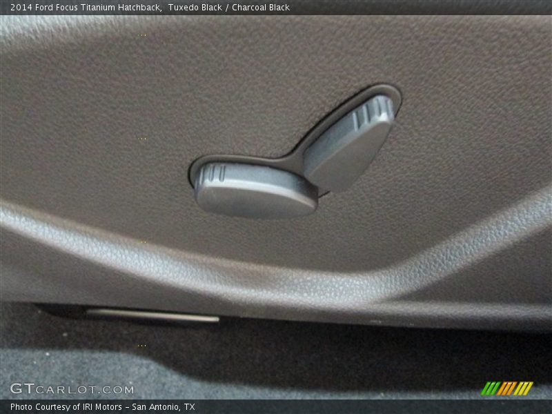 Tuxedo Black / Charcoal Black 2014 Ford Focus Titanium Hatchback
